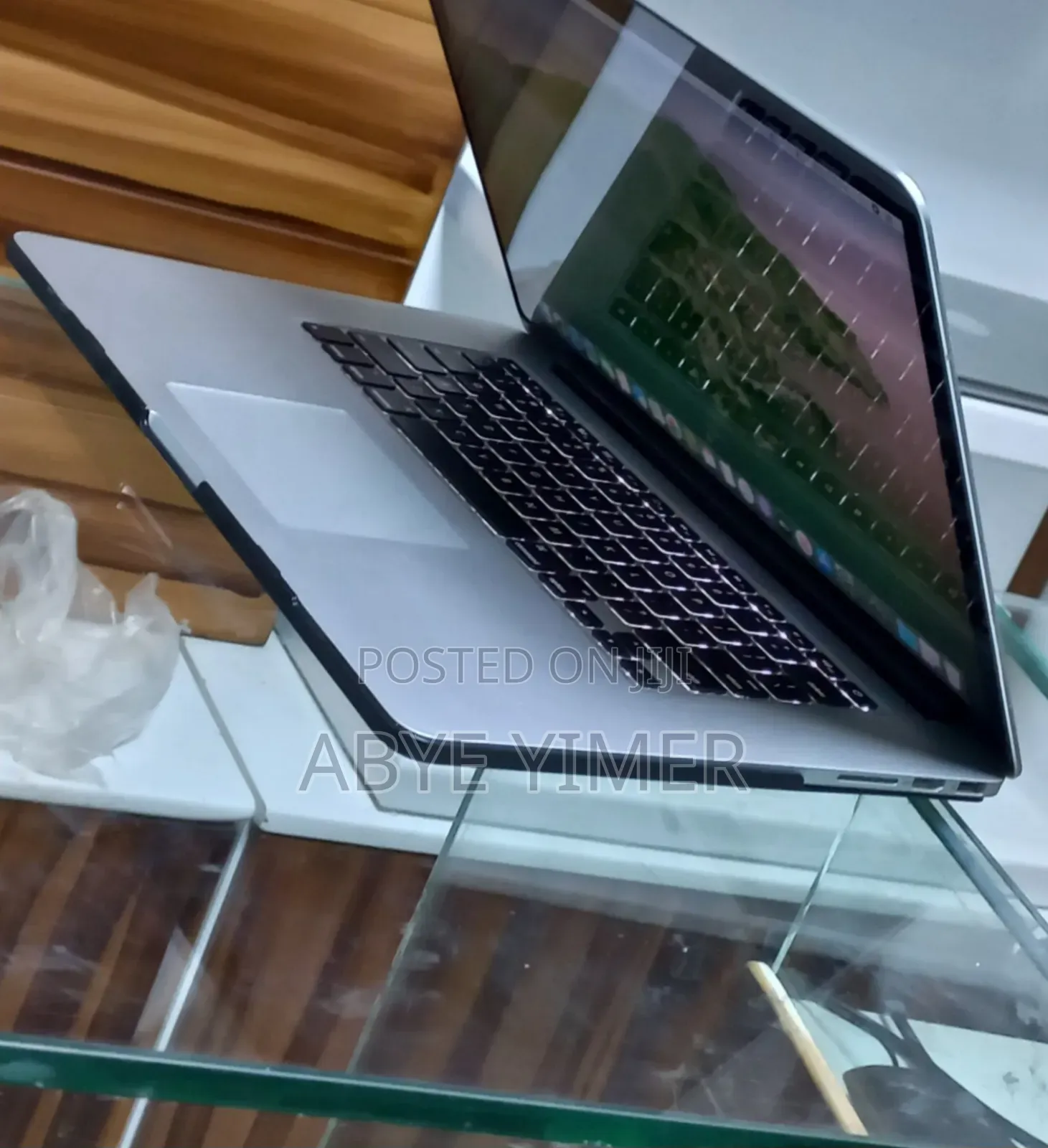 New Laptop Apple MacBook Pro 2013 8GB Intel Core I7 SSD 256GB