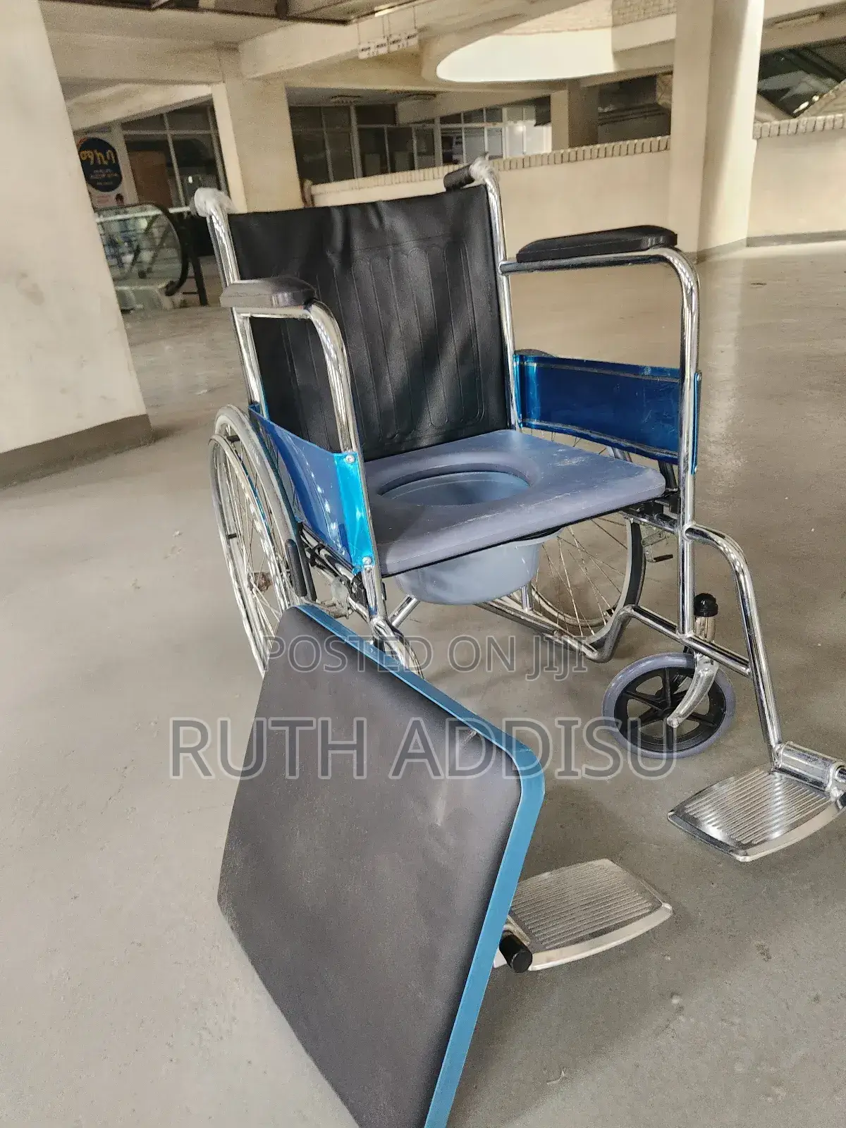 Commode Shower Plated Medical Wheelchair麵粉wheelchair宛然wheelchair New