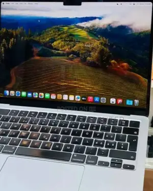 Photo - New Laptop Apple MacBook Air 2022 M2 8GB Apple M2 SSD 256GB