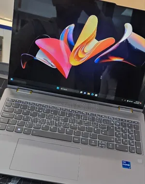 Photo - New Laptop Lenovo Ideapad 3 16GB Intel Core I7 SSD 512GB