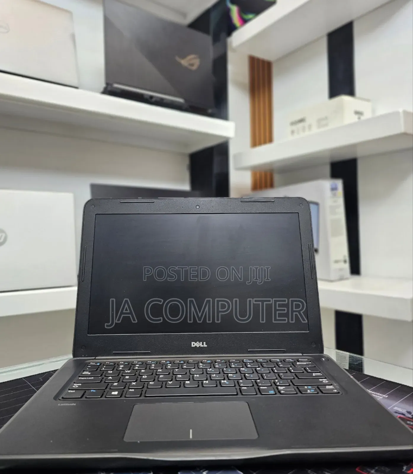 New Laptop Dell Latitude 3380 8GB Intel Core I5 SSD 256GB