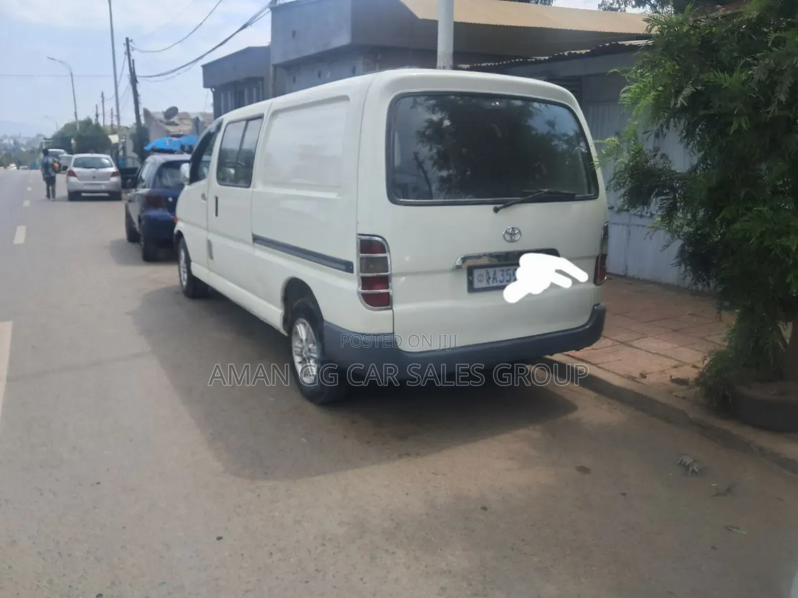 Toyota HiAce 2001 White