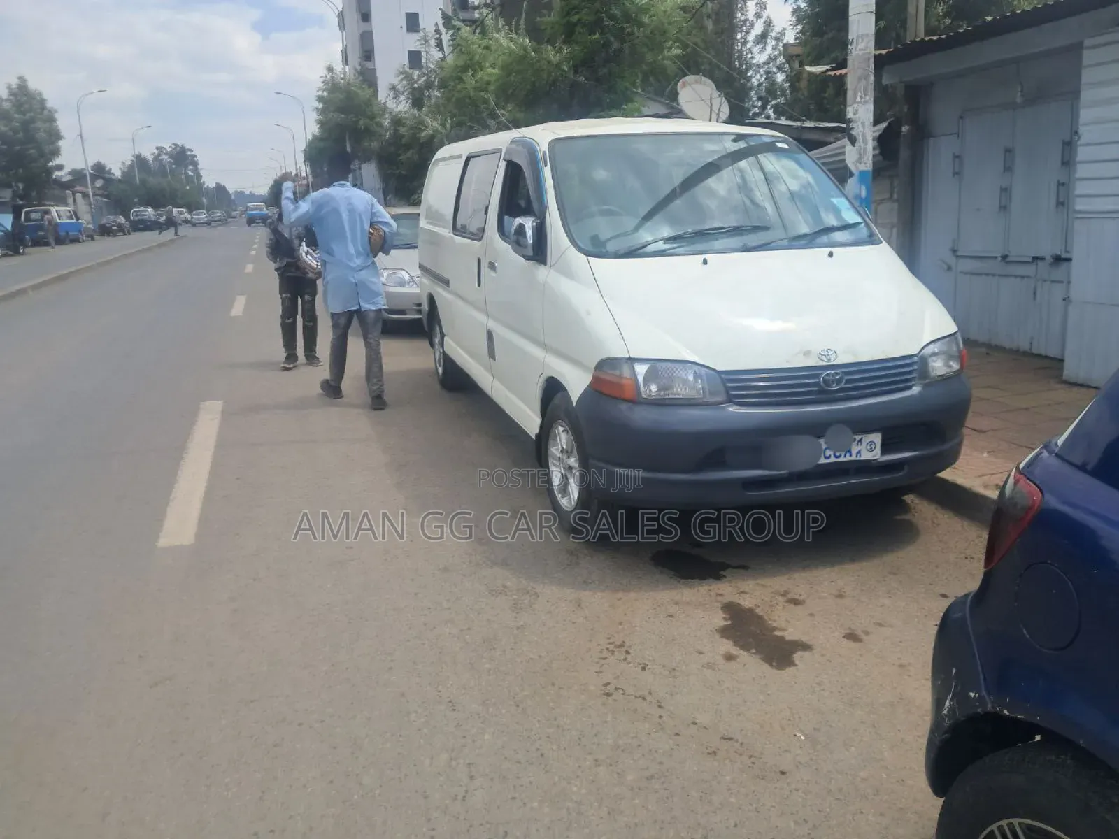 Toyota HiAce 2001 White