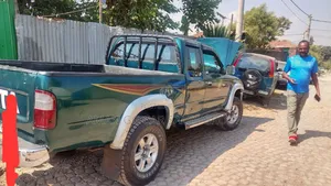 Toyota Hilux 2001 Green