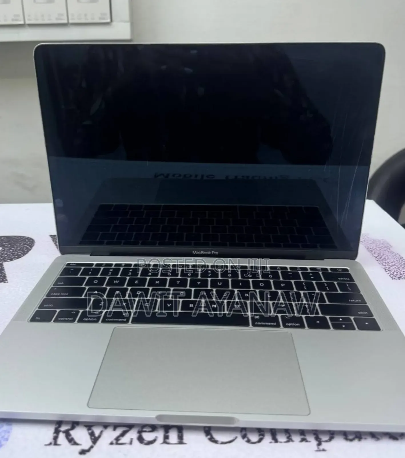 New Laptop Apple MacBook Pro 2017 8GB Intel Core i5 SSD 128GB