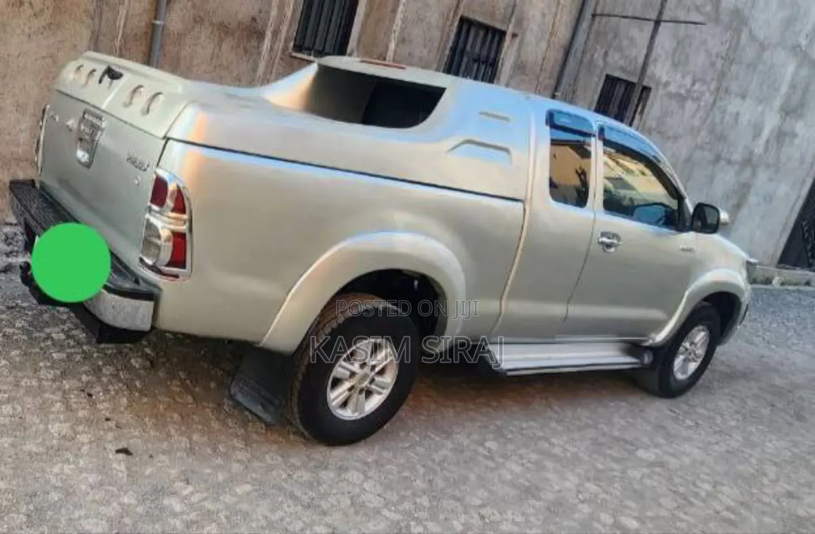 Toyota Hilux 2.5 D-4D 4X4 SRX 2012 Silver