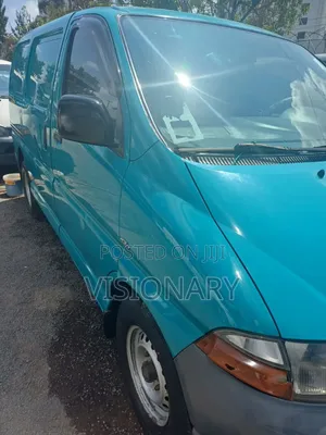 Toyota HiAce 2003 Blue