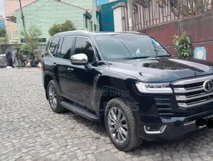Toyota Land Cruiser 2023 Matt Black