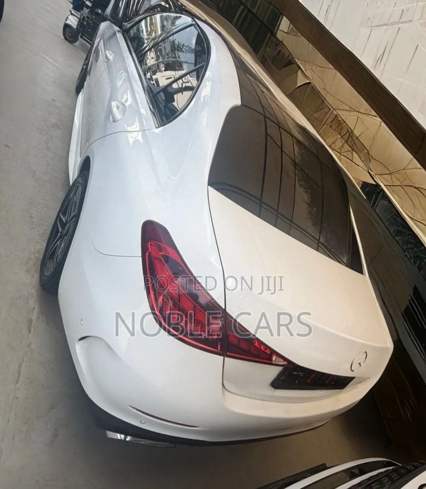 Mercedes-Benz C300 2021 Ivory