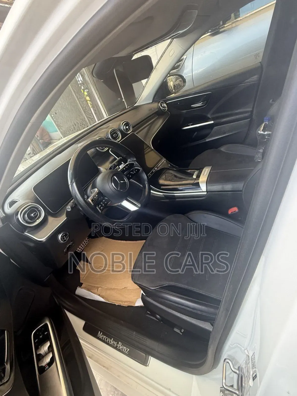 Mercedes-Benz C300 2021 Ivory