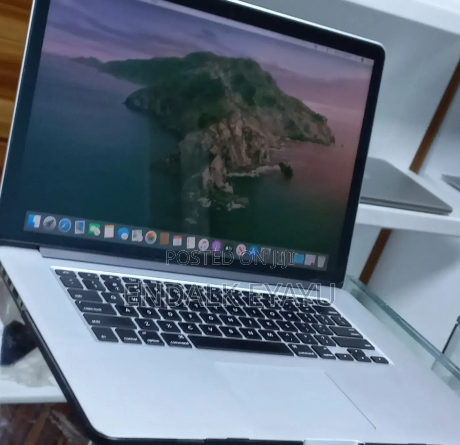 New Laptop Apple MacBook Pro 2013 8GB Intel Core I7 SSD 256GB