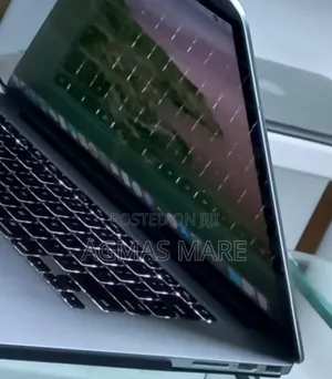 New Laptop Apple MacBook Pro 2013 8GB Intel Core i7 SSD 256GB