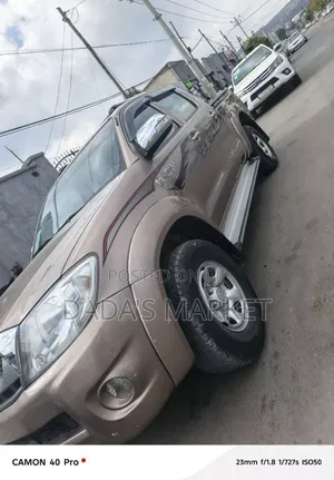 Toyota Hilux 2011 Gray