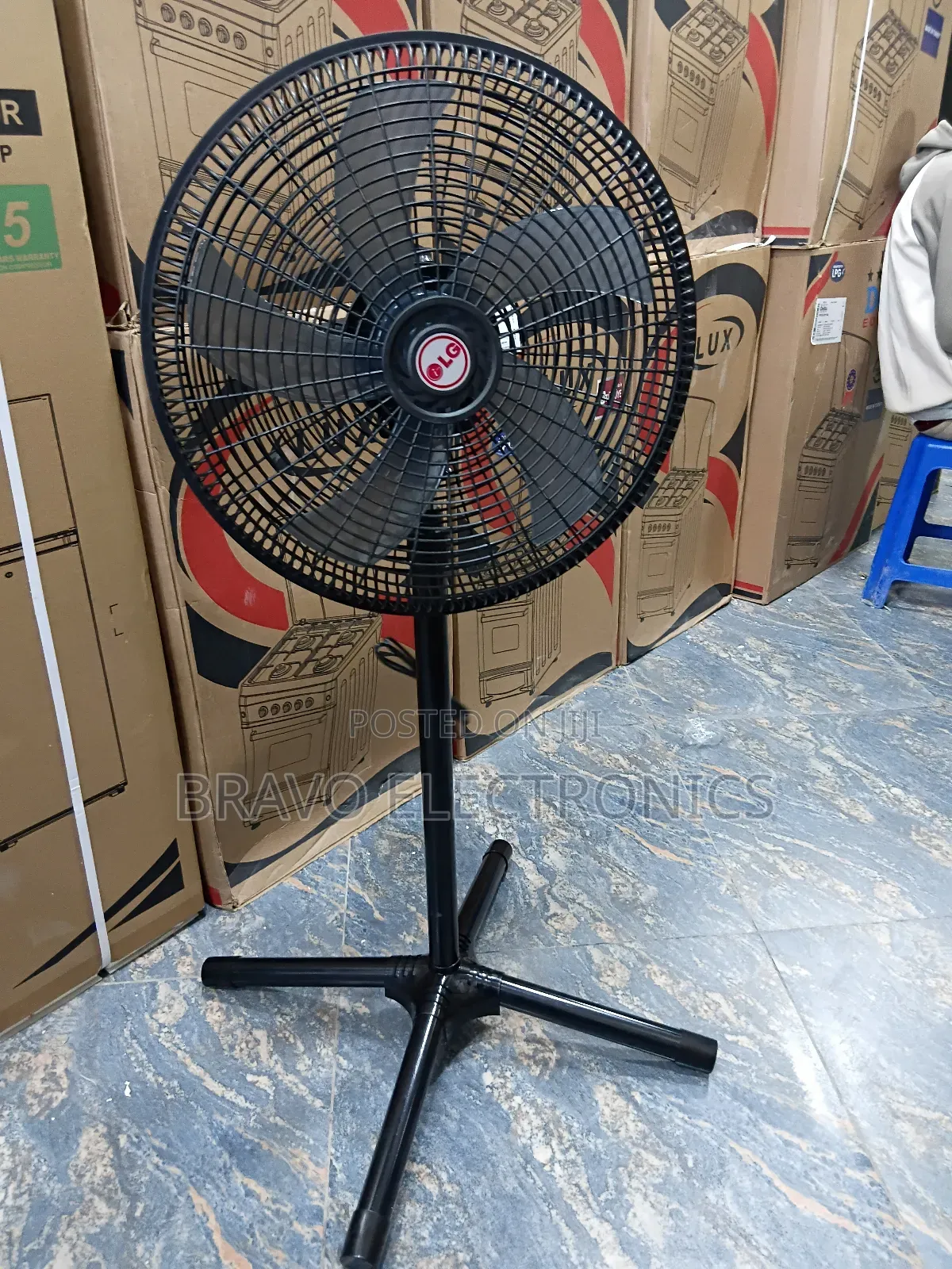  Lg 18" Home Fan Ventilator – Silent Power, Smart Design! 