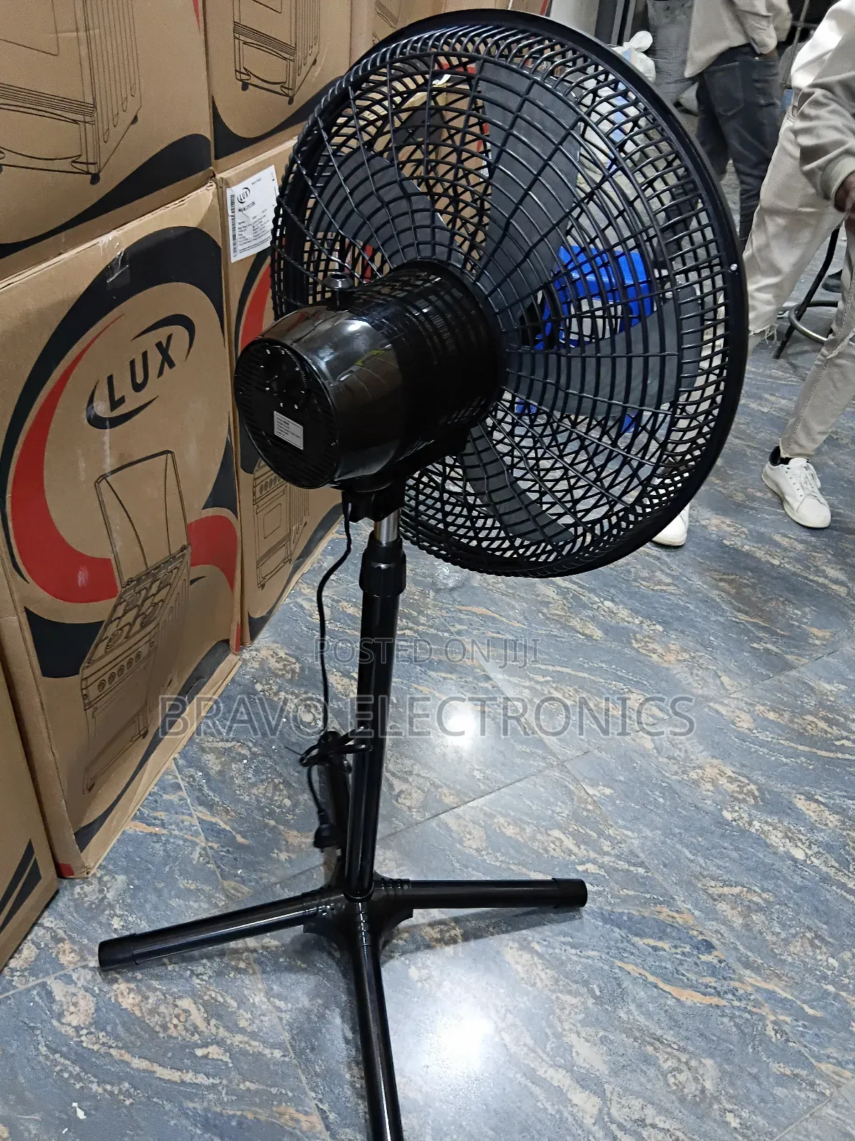  Lg 18" Home Fan Ventilator – Silent Power, Smart Design! 