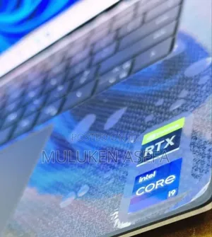 Photo - New Laptop Dell XPS 15 32GB Intel Core I9 SSD 1T