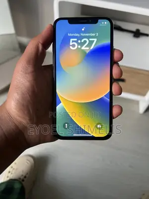 Apple iPhone X 256 GB White