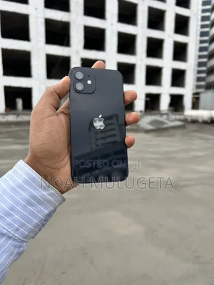 Photo - Apple iPhone 12 128 GB Black