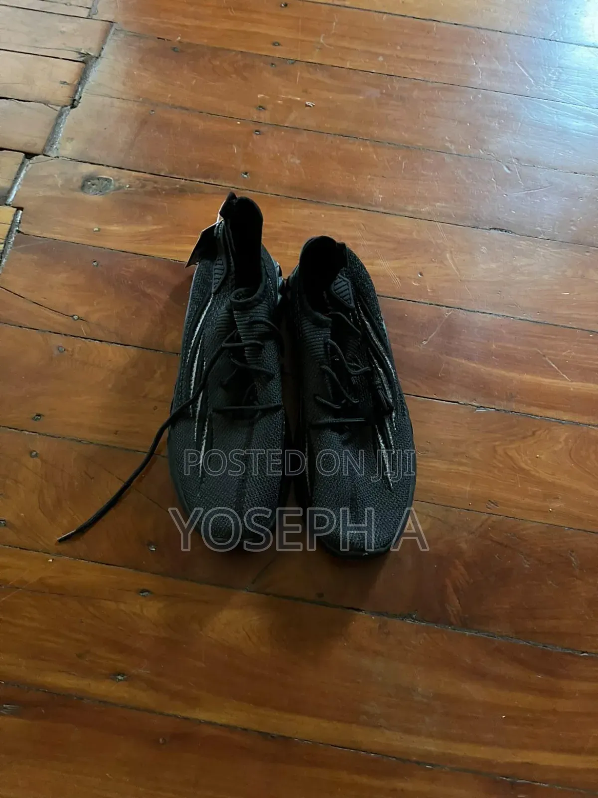 Akademiks Men's Fit Knit Jogger
Sneakers