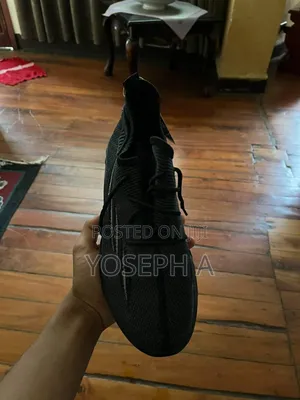 Akademiks Men's Fit Knit Jogger
Sneakers