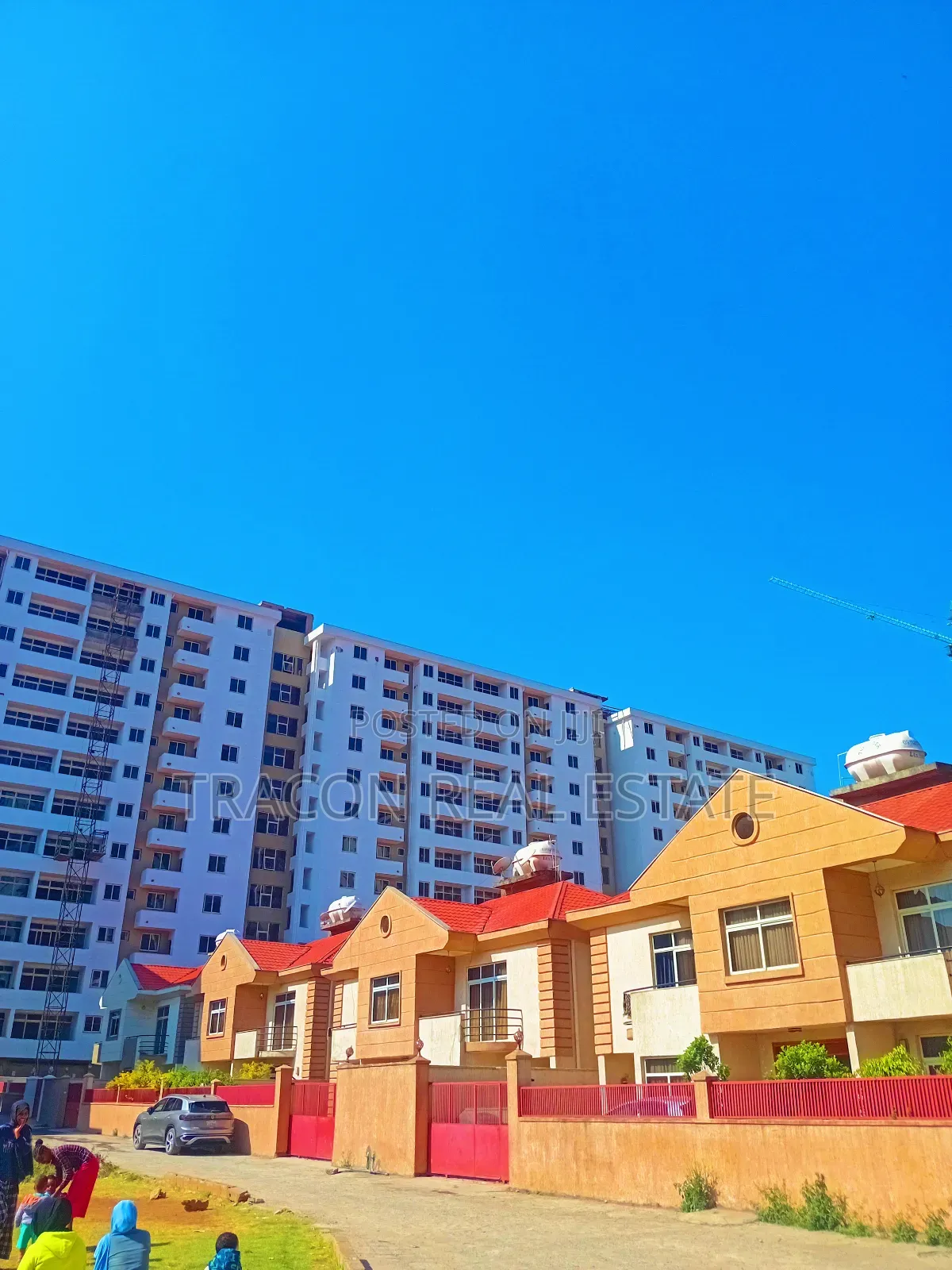 3bdrm Apartment in አምዴሁን ሪል ስቴት, Nifas Silk-Lafto for sale