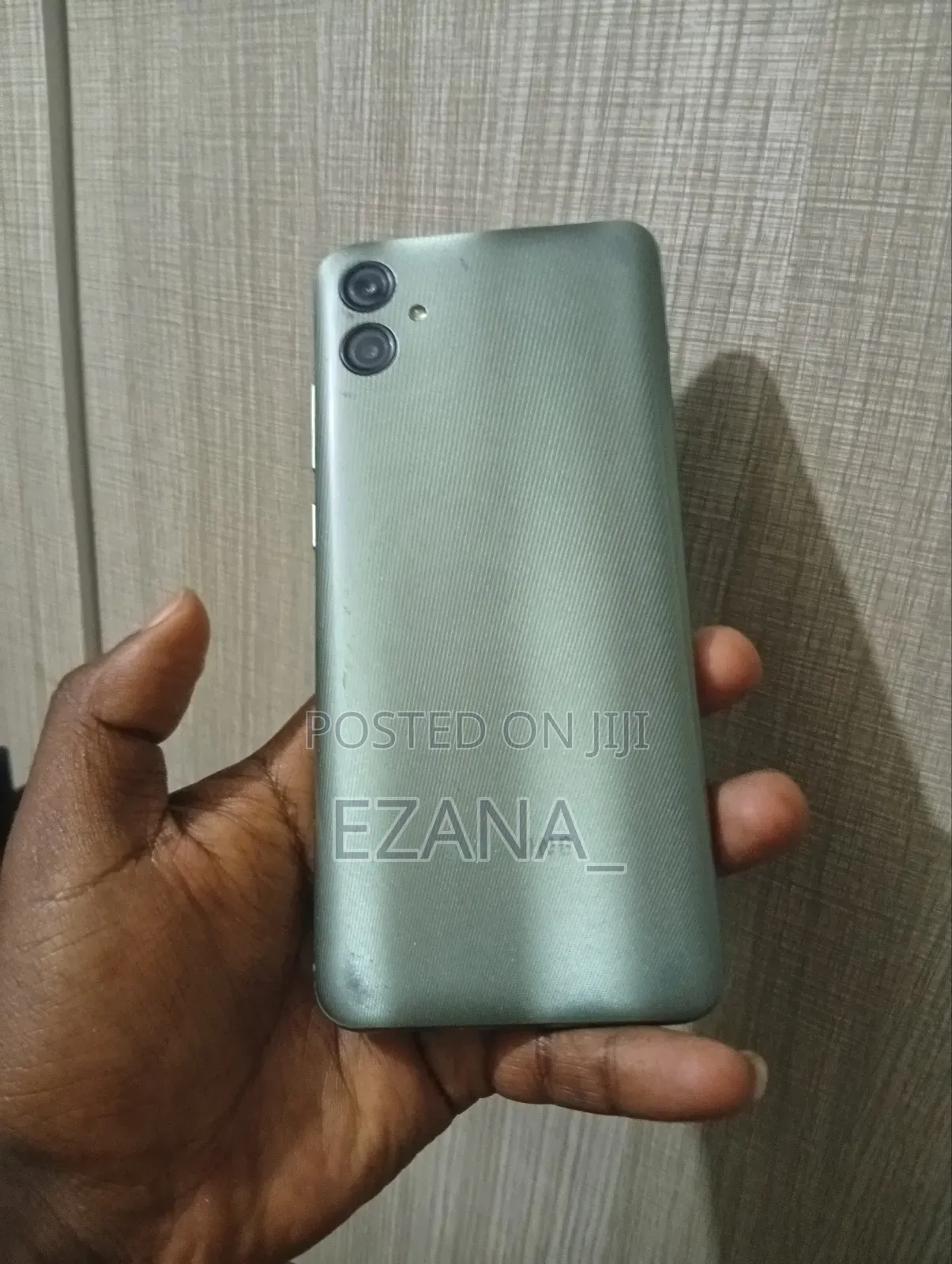 Samsung Galaxy F04 64 GB