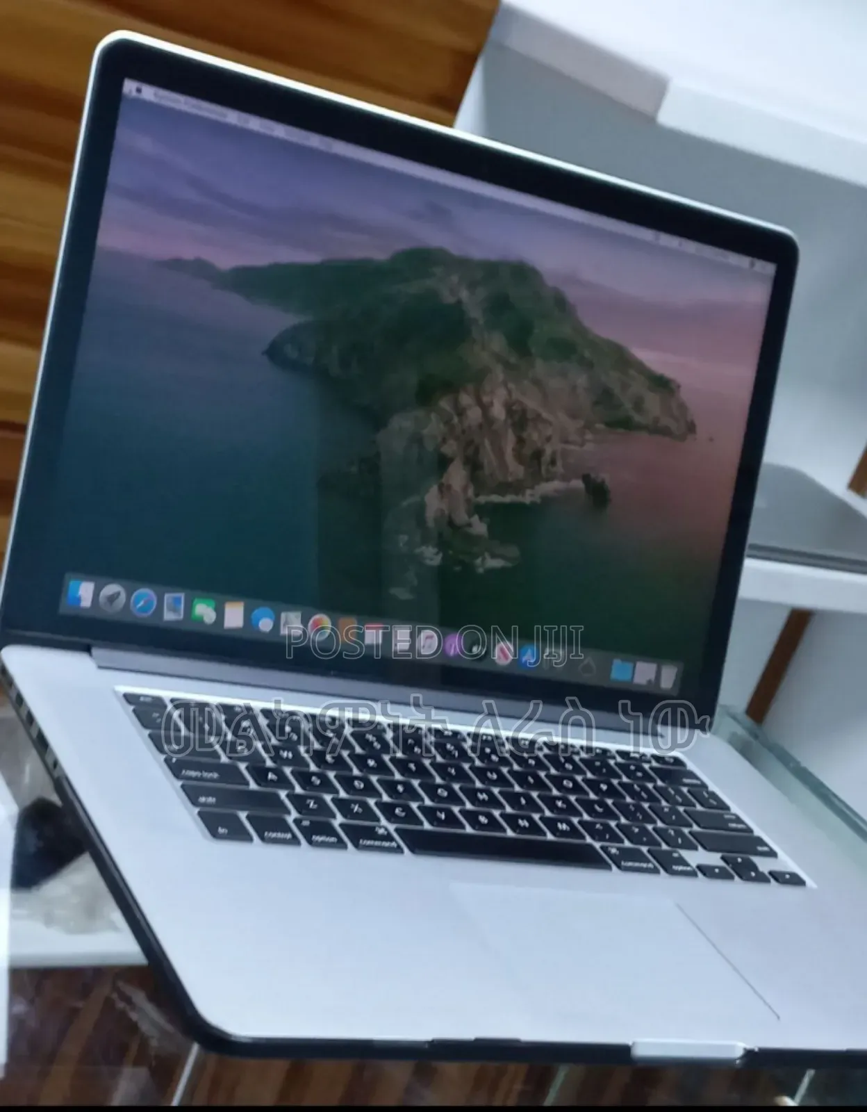 New Laptop Apple MacBook Pro 2013 8GB Intel Core I7 SSD 256GB