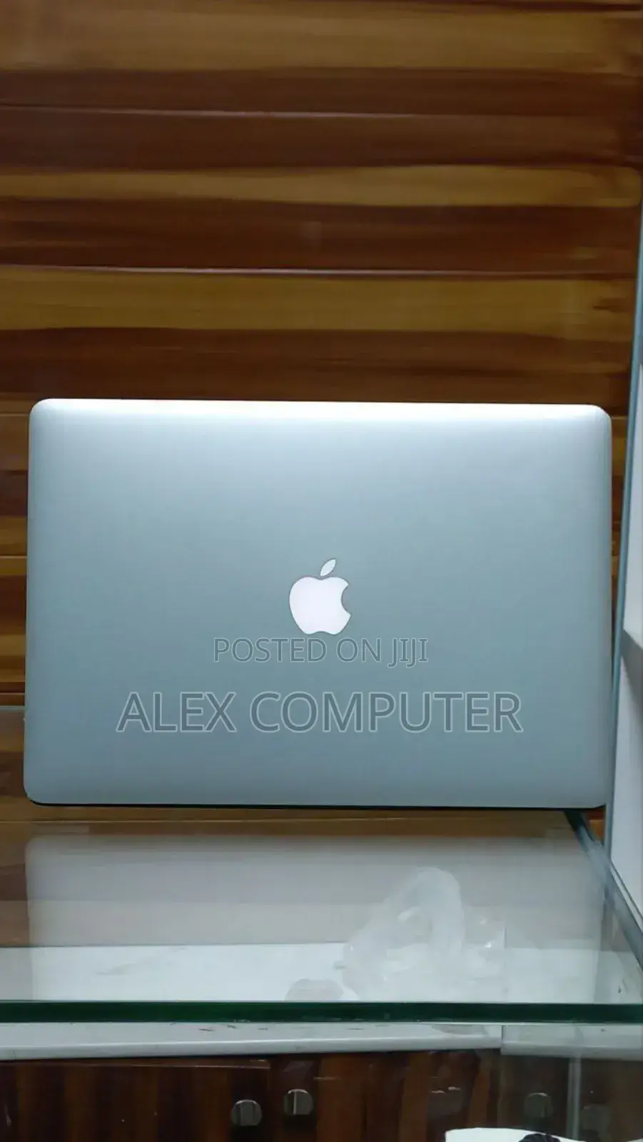 New Laptop Apple MacBook Pro 2013 8GB Intel Core I7 SSD 256GB