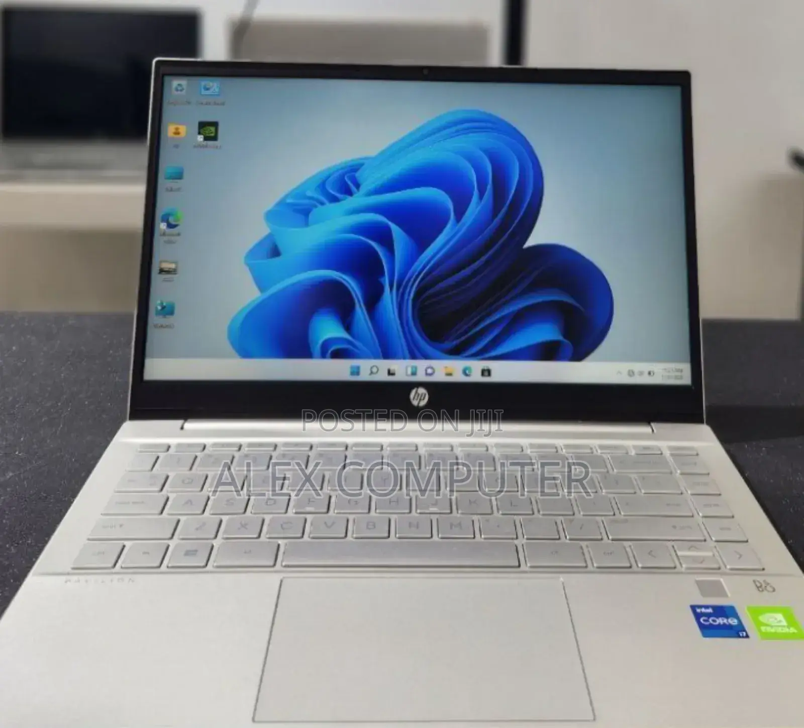 New Laptop HP Pavilion 14 16GB Intel Core I7 SSD 512GB