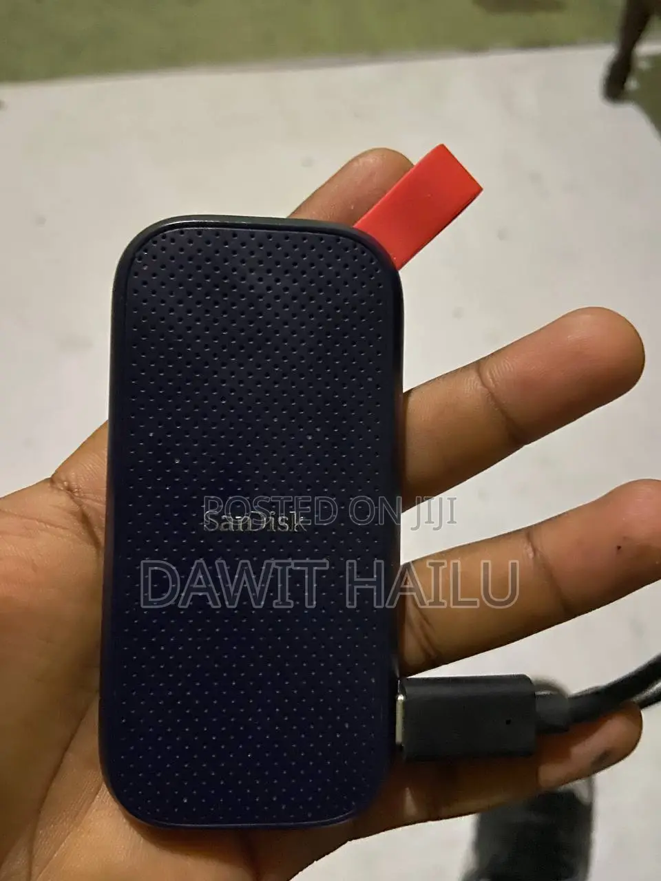 Sandisk 1tb SSD – Almost New