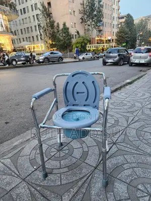 Photo - Commode Chair較大toilet Chair痛楚commode Chair奔波poty Chair輕易commode Chair