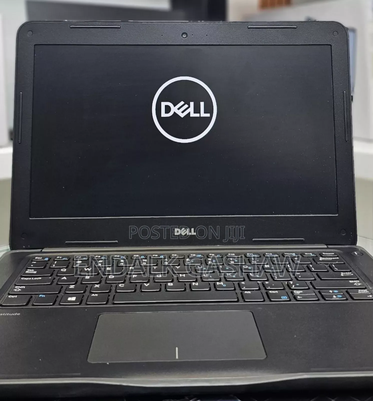 New Laptop Dell Latitude 3380 8GB Intel Core I5 SSD 256GB