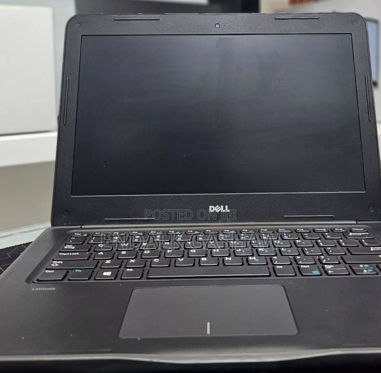 New Laptop Dell Latitude 3380 8GB Intel Core I5 SSD 256GB