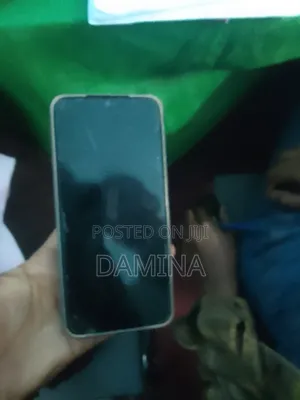 Photo - Samsung Galaxy S21 Ultra 5G 256 GB Black