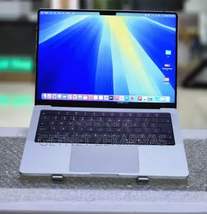 New Laptop Apple MacBook Pro M1 16GB Apple M1 Pro SSD 512GB