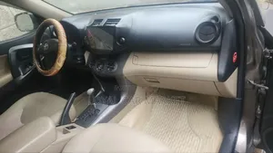 Toyota RAV4 2009 Gray