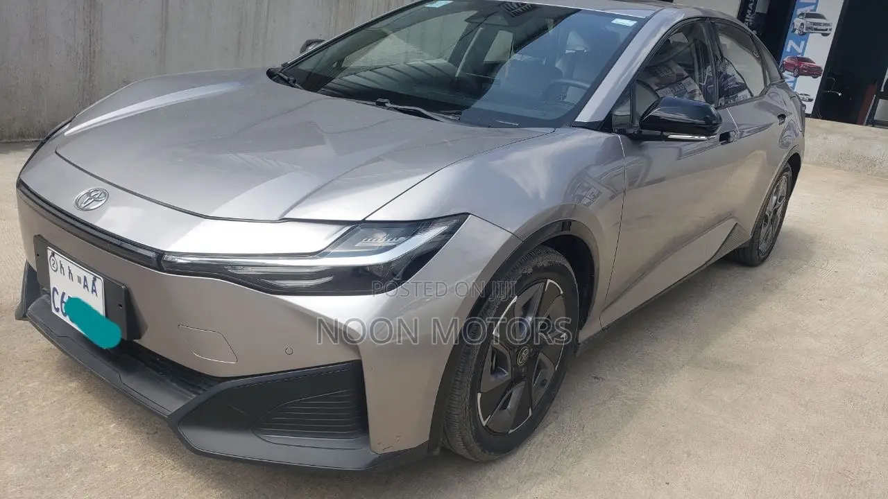 Toyota bZ3 2024 Gray