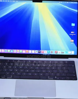 New Laptop Apple MacBook Pro 2020 M1 16GB Apple M1 SSD 512GB