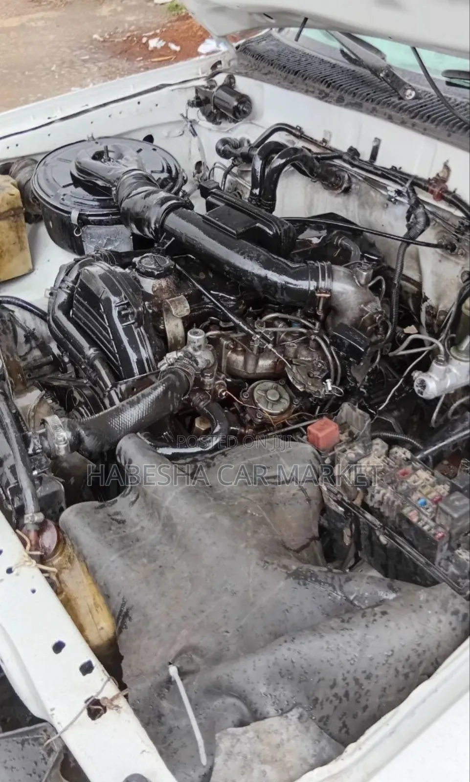 Toyota Hilux 2001 White