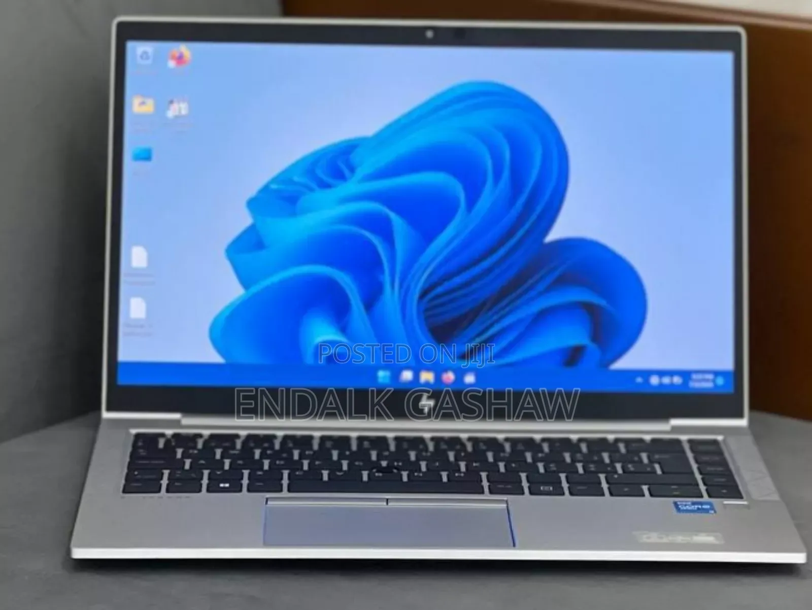 New Laptop HP EliteBook 830 G8 16GB Intel Core I7 SSD 512GB