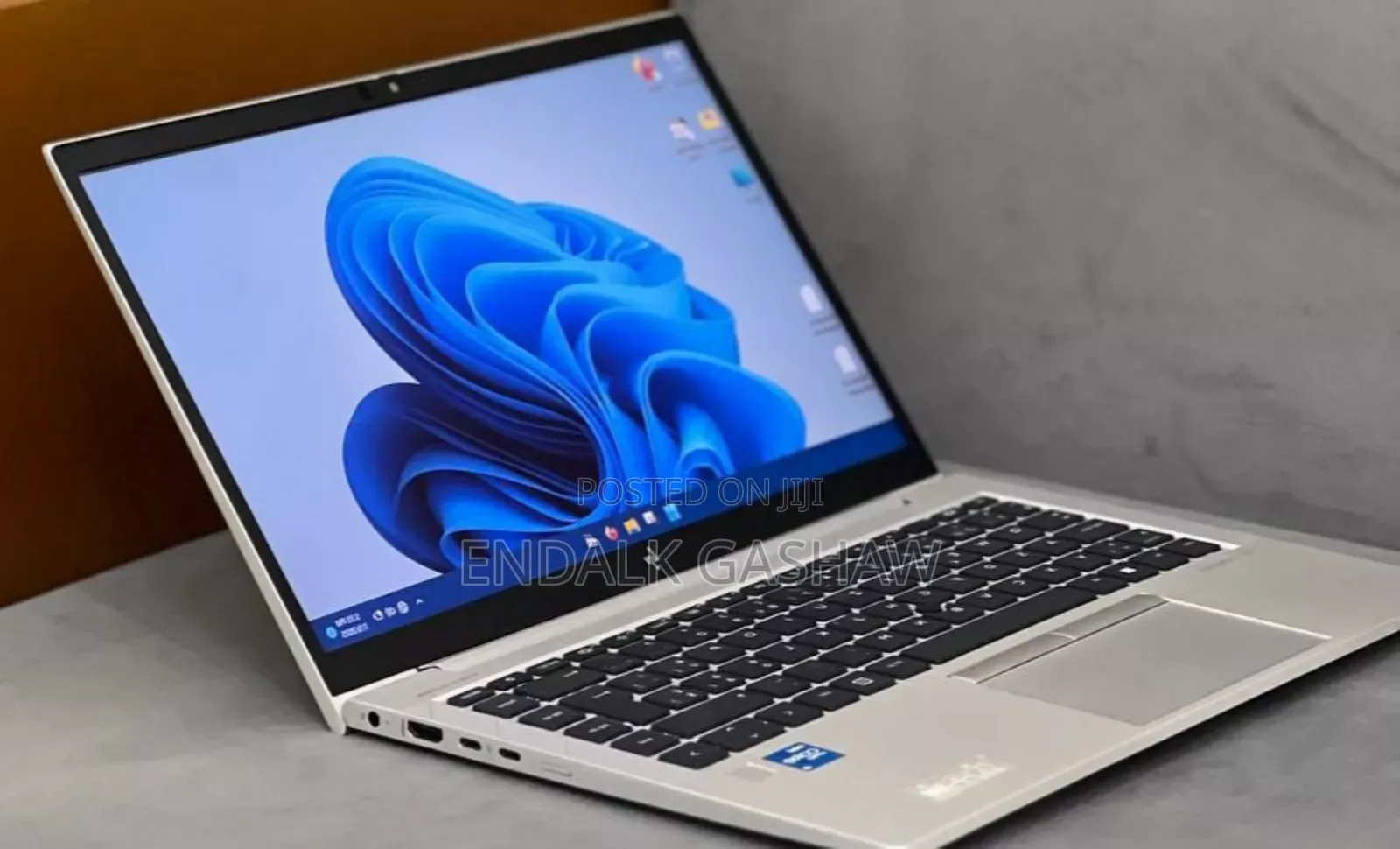 New Laptop HP EliteBook 830 16GB Intel Core I7 SSD 512GB