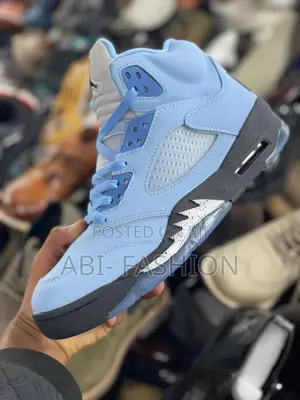 Photo - Air Jordan 5 Blue X Black Sole Premium