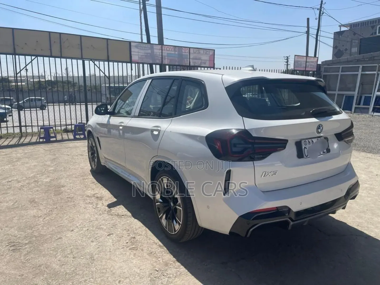 New BMW iX 2025 Ivory