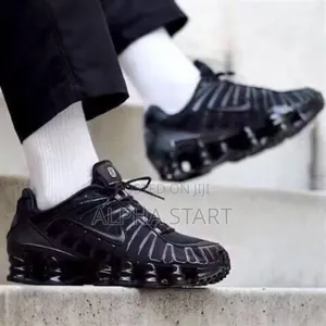 Photo - Tenis Nike Shox 12 Molas Preto High Master Quality Shoes for You