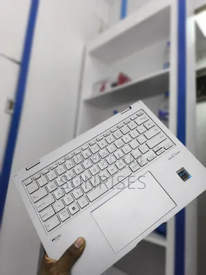 New Laptop Asus ZenBook UX305FA 16GB Intel Core I7 SSD 1T