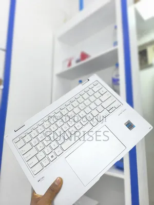 New Laptop Asus ZenBook UX305FA 16GB Intel Core I7 SSD 1T