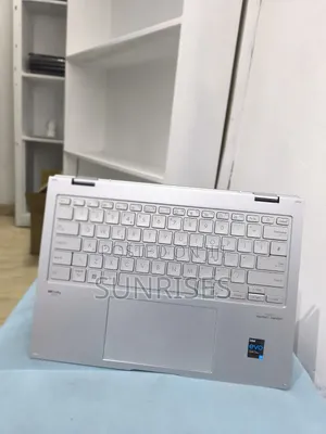 New Laptop Asus ZenBook UX305FA 16GB Intel Core I7 SSD 1T