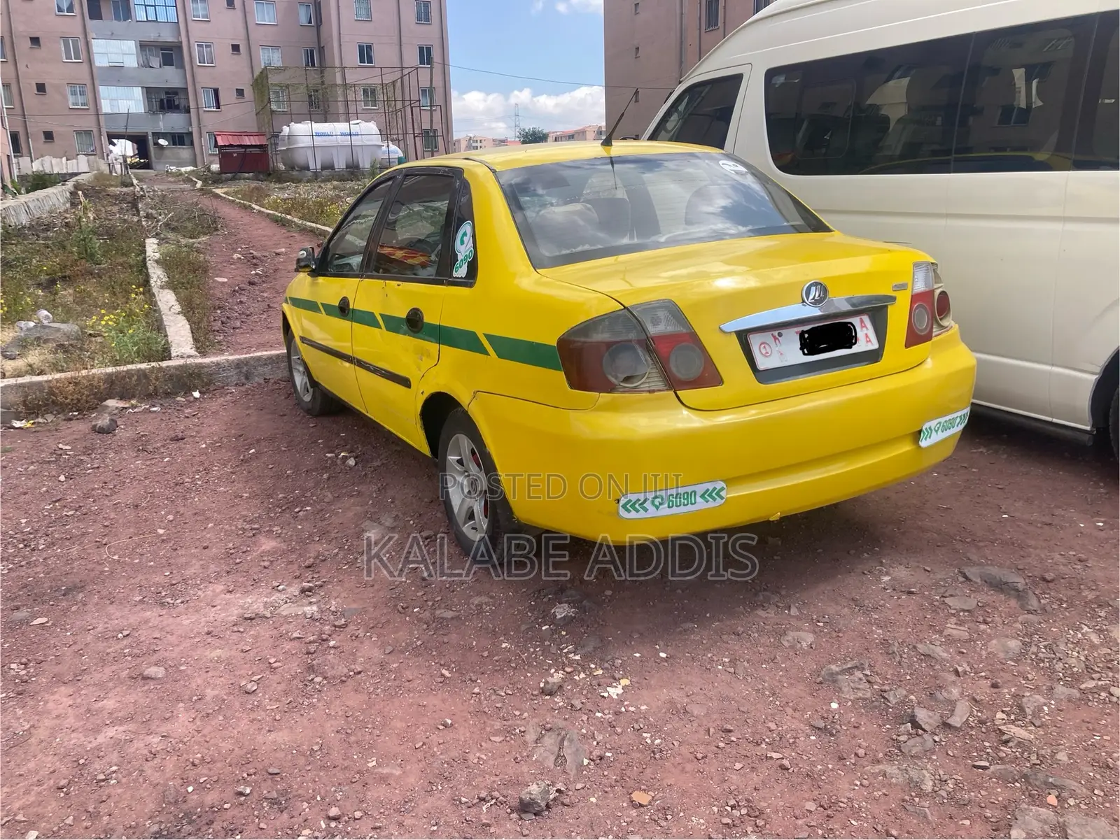 Lifan 520 2010 Yellow