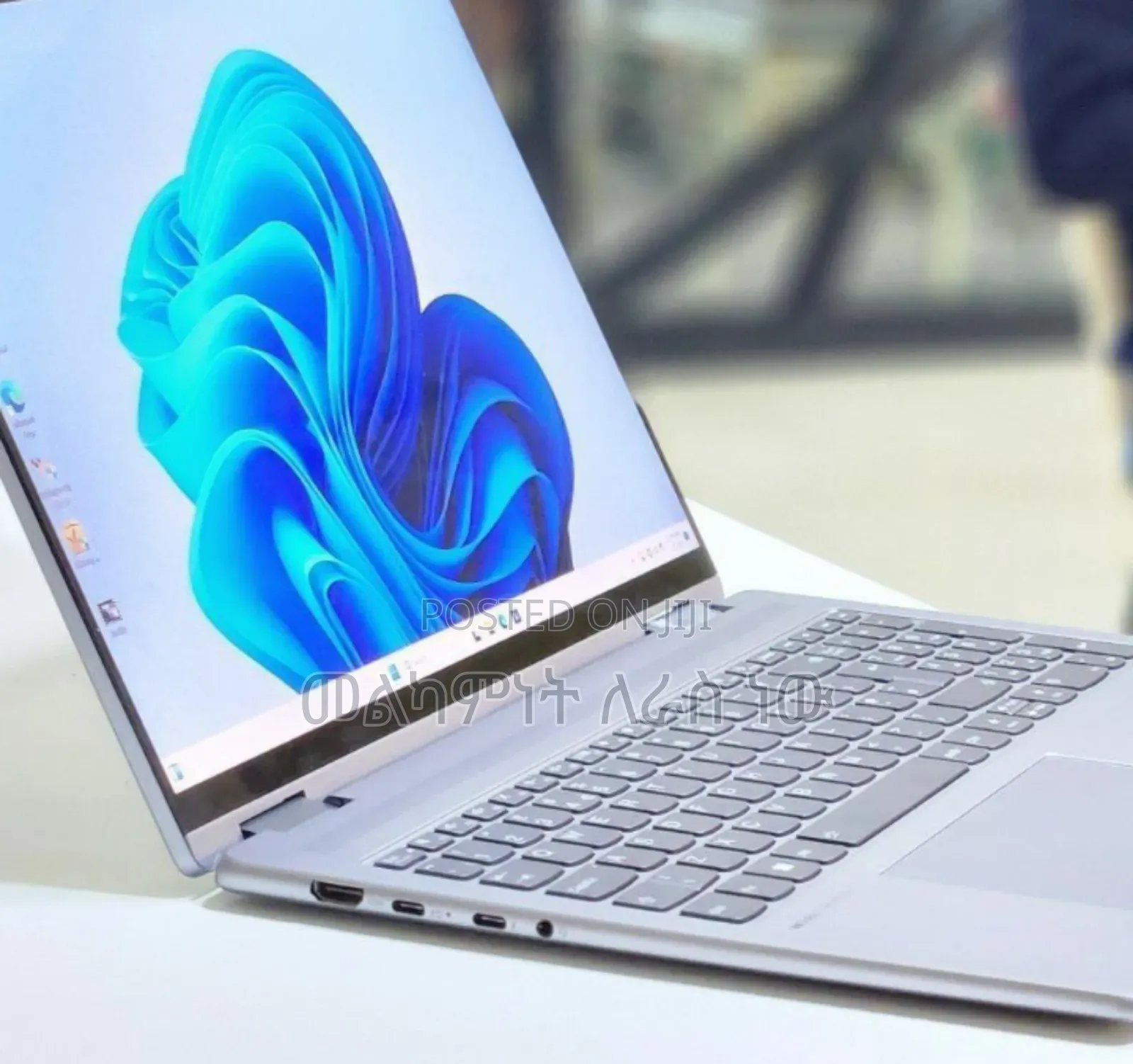 New Laptop Lenovo Yoga 7i 16GB Intel Core I7 SSD 512GB