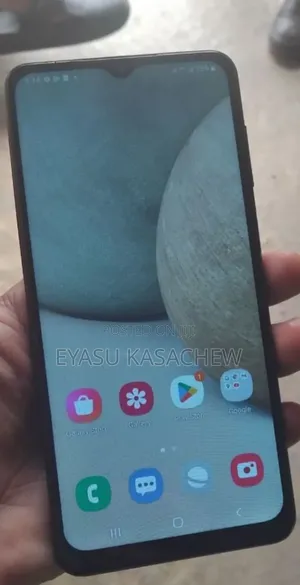 Photo - Samsung Galaxy A12 128 GB Black